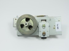 > TASCAM 32 < Capstan Flywheel