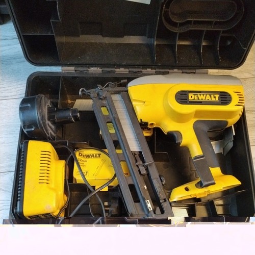 Dewalt dc618 18v cordless - dewalt,