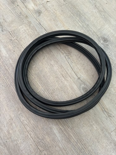 Triumph stag windscreen seal - ,