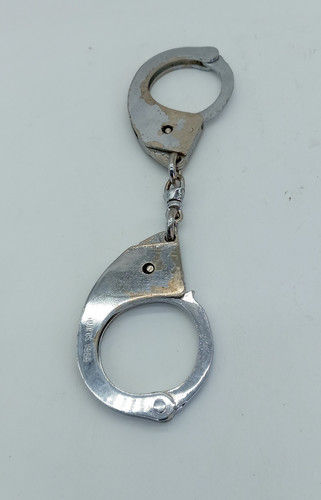Hiatts 1960 handcuffs - hiatts,