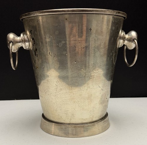 Sur table champagne - champagne, bucket