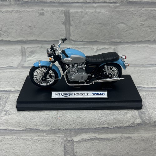 Triumph bonneville 2002 - triumph,