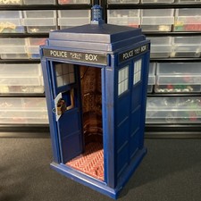 Dr Who Figure: TARDIS flight
