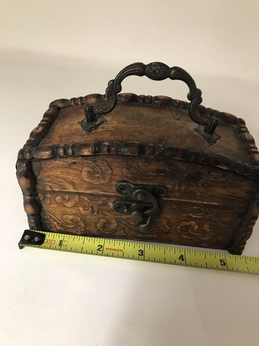 Small carved wooden trinket - wooden,