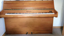 Bentley Upright Piano 1988 Excellent Condition, 1 Owner. LOCAL DELIVERY INCLUDED