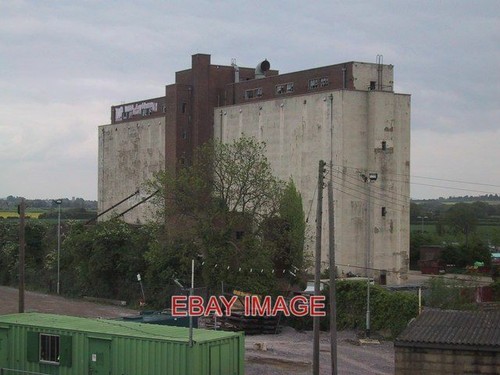 Photo disused grain - ,