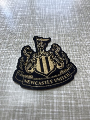 Newcastle united crest - united,