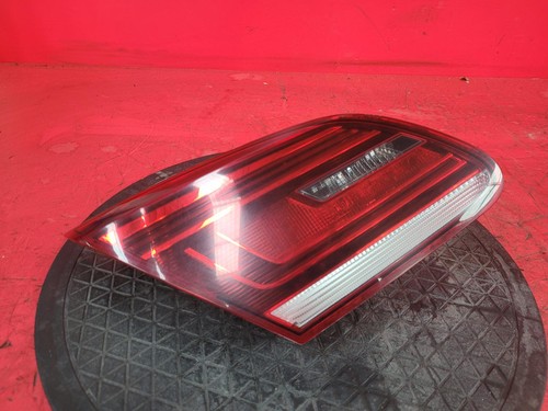 Volkswagen tail light - volkswagen,