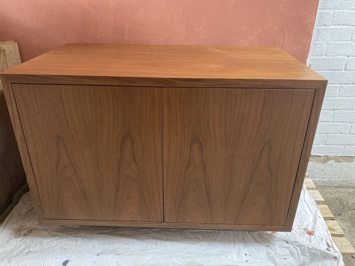 Cabinet high quaily great - high,