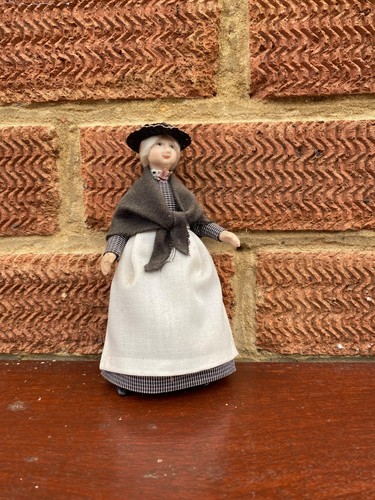Jill nix porcelain dolls house - jill,