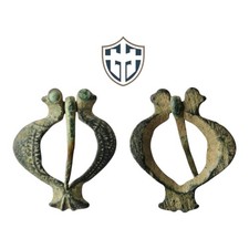 Copper alloy Medieval zoomorphic Annular brooch with glass eyes c. 14th Century 