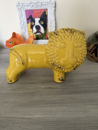 Large retro style ceramic - style, lion