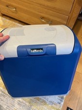 Halfords 24L Cool Box With Car Charger