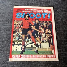 Shoot Magazine - 3 Feb 1973 - Willie Morgan Trevor Francis Allan Hunter