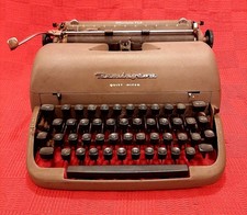 Remington Quiet Riter Miracle Tab Typewriter Vintage Collectable