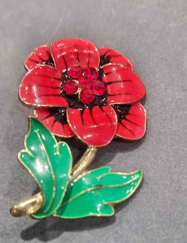 Vintage costume brooch with - costume,
