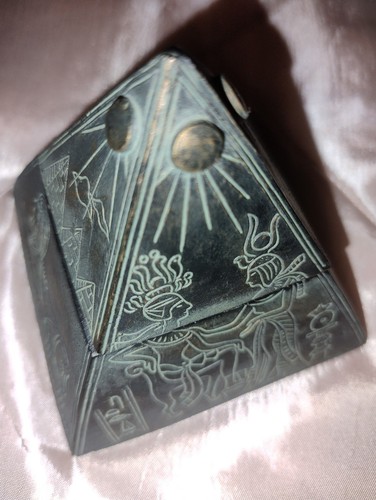 Vintage egyptian pyramid - vintage,