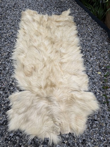 Pile natural fur hide - natural,