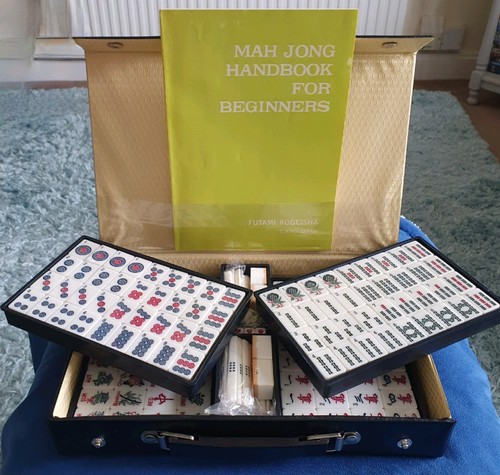 Vintage mah jong set - vintage,