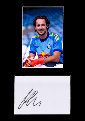 Leeds united england james - &,