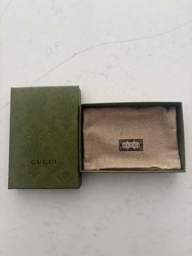 Gucci textured green - , box