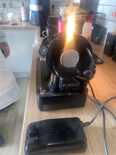 Singer sewing machine - singer,