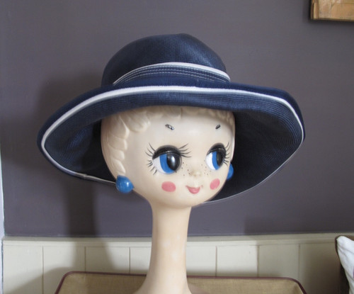 Vintage navy blue white - &,