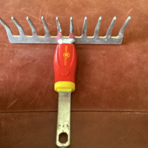 Wolf tool garden metal - tool,