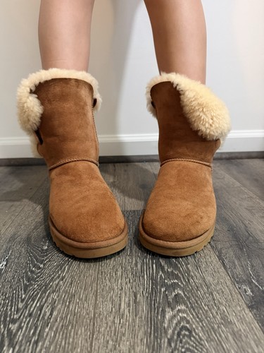 Ugg mini bailey button - button, ii