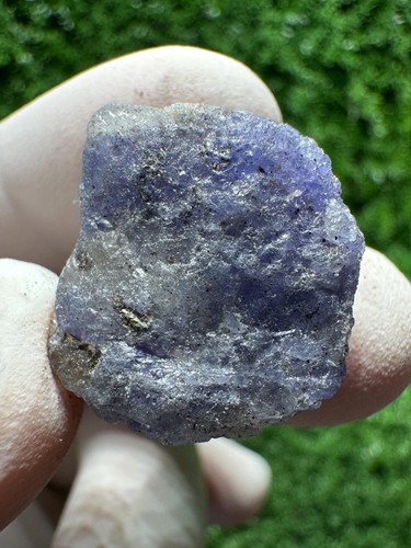 Tanzanite crystal with color - crystal,
