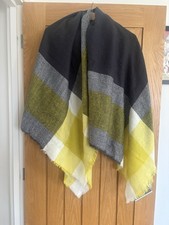 Zara Black Yellow Lightweight