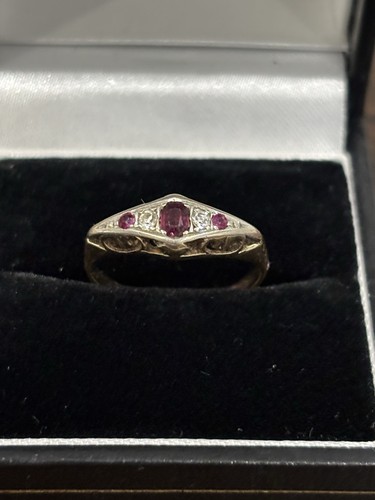 18ct ruby and diamond - ruby,