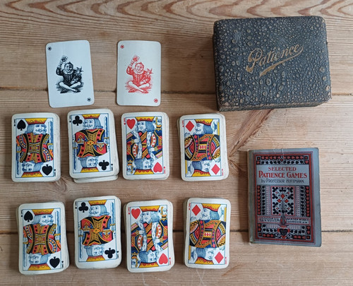 Small patience playing cards - small,