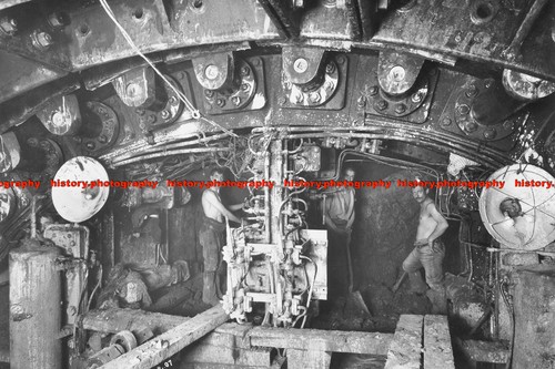 F002007 miners work the - f002007, on