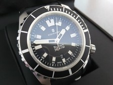 Steinhart Triton 30 ATM 45mm 300m Swiss made SW200 auto divers watch Mint in box