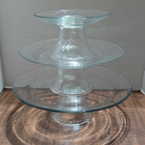 Clear glass tier round cake - 3-tier,