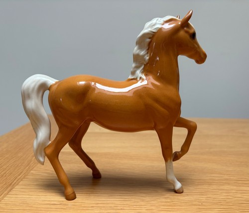 Beautiful beswick prancing - ,