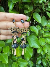 Les Nereides Paris Black Swan