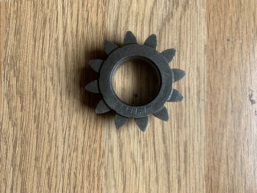 Vespa kick cog - vespa, kick/