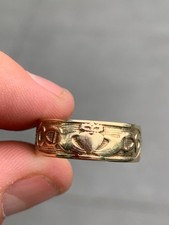 9ct gold Irish wedding engraved keepers ring 4 grams
