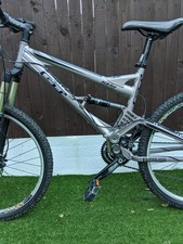 Mountain Bike Full Suspension Medium Frame 26-inch Wheels