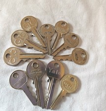 11 Vintage Keys Various Types