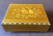 VINTAGE ITALIAN SORRENTO INLAID LACQUERED WOODEN MUSICAL JEWELLERY BOX - VGC