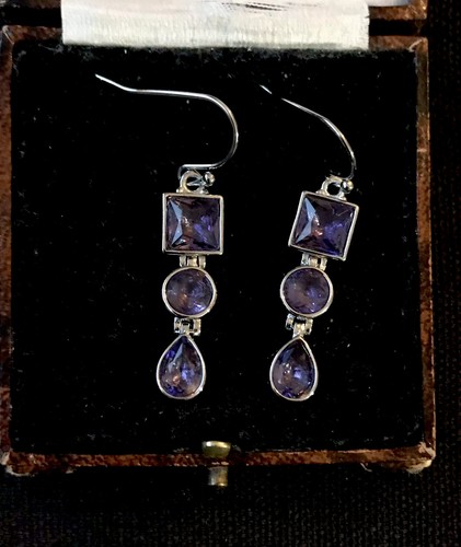Vintage style jewellery - vintage,