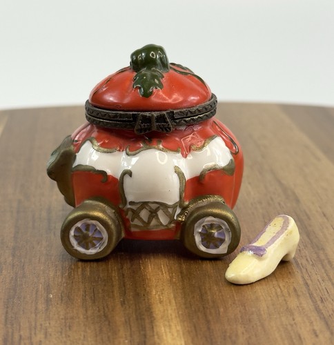 Porcelain hinged trinket box - hinged,