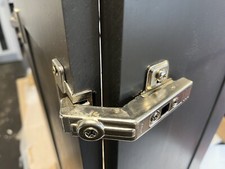 One Pair Blum 60 Degree Clip