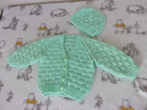 Hand knit mint - hand,