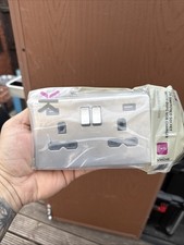 knightsbridge 2G brushed chrome 13A Switched Socket With Dual USB Charger