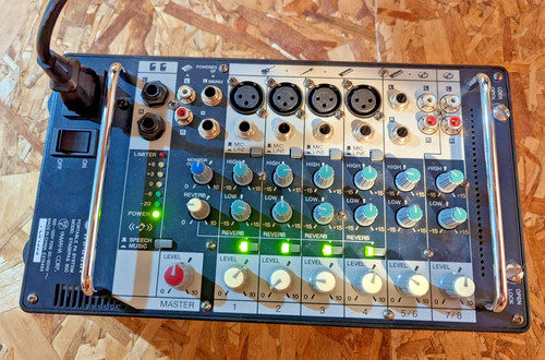 Yamaha stagepas 300 - stagepas, portable