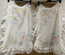 Pillow case x 2 Floral Frills by Vantona (11/05)
